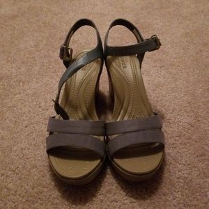 Crocs wedge sandal